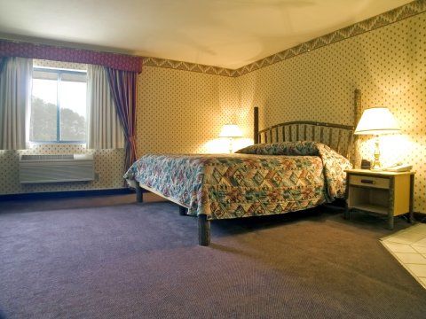 Saratoga Inn & Suites Cannon Falls Ruang foto
